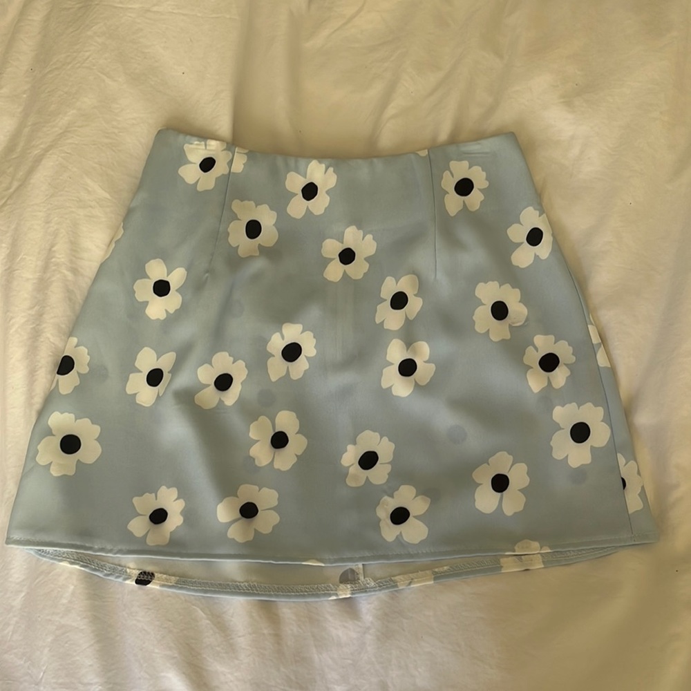 Princess Polly Shelly mini skirt - Picture 2 of 5